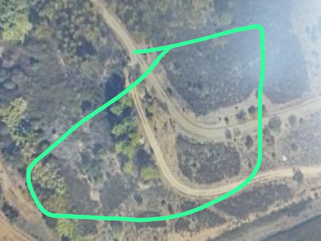TERRENO RÚSTICO COM 6320m2, VEDADO COM PORTÃO AUTOMÁTICO NA ENTRADA - Image 3